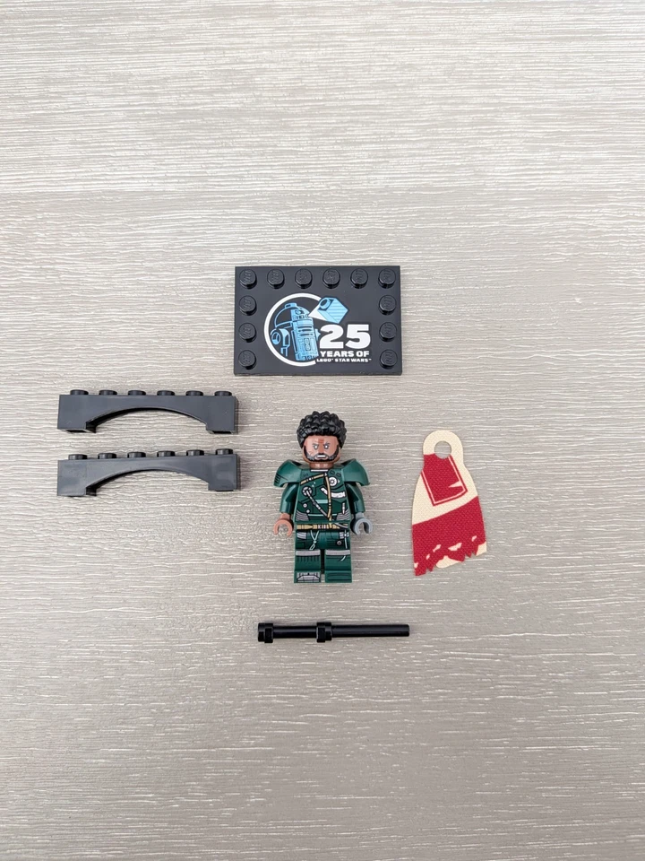 LEGO Star Wars 25th Anniversary Minifigure Lot of 7 New w/ Stands & Accessories - Image 4 of 4