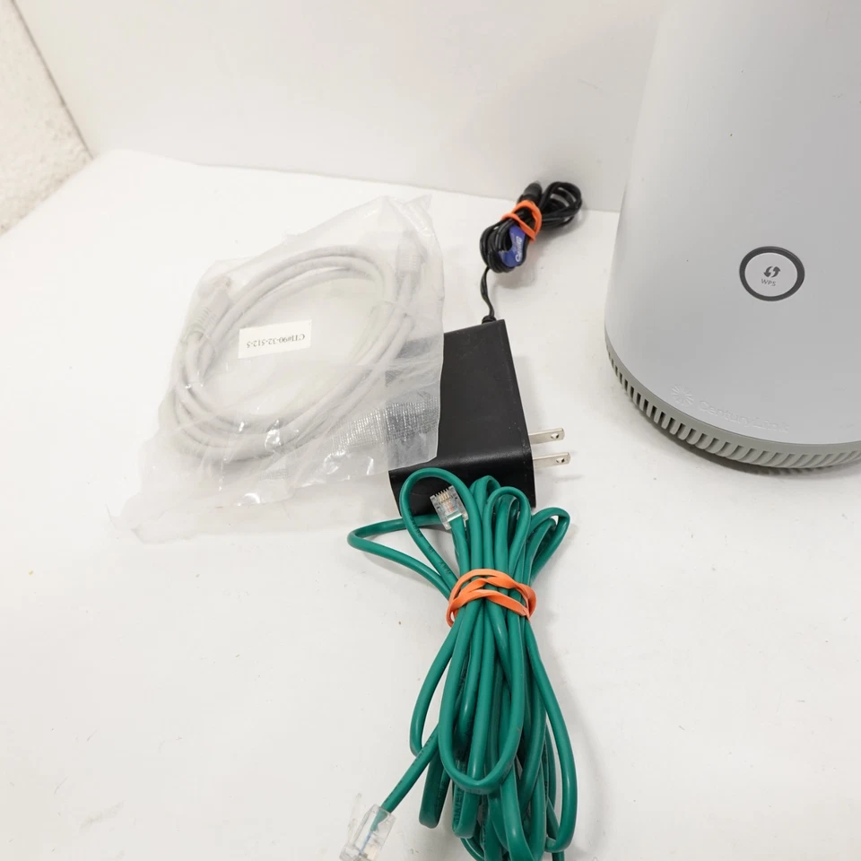 CenturyLink C4000BG VDSL Modem WiFi Router w/Power & Ethernet cable - FREE SHIP - Image 3 of 4