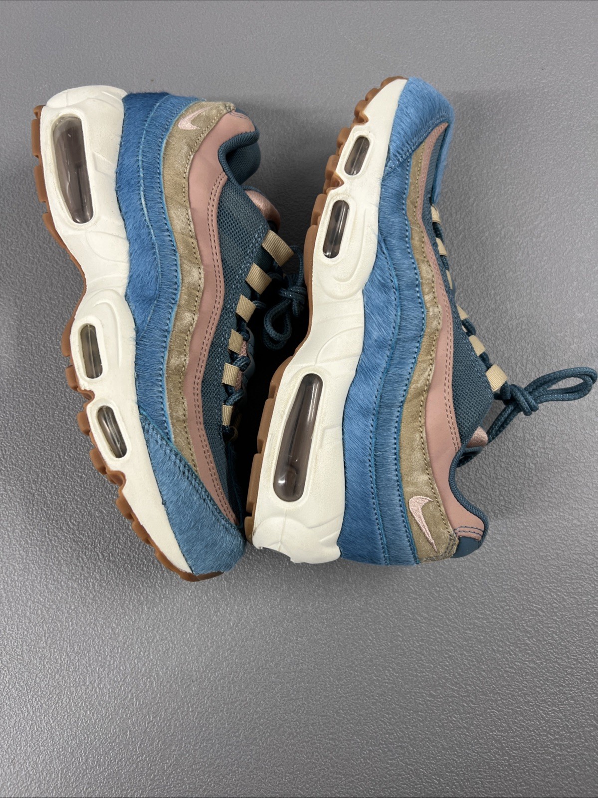 Taglia 8 5 Nike Air Max 95 'Embossed Fur Pony' (Donna)