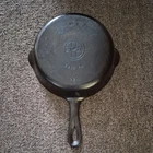 GRISWOLD No 5 Cast Iron Skillet Small Block Logo 724H Erie, PA