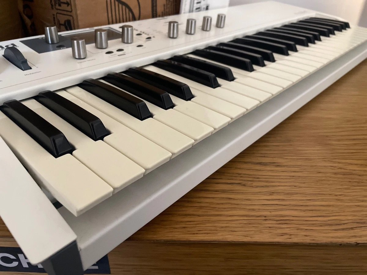 Waldorf Blofeld Synthesiser keyboard, White Version (Rare) - Boxed