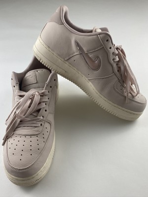 red and white uptowns