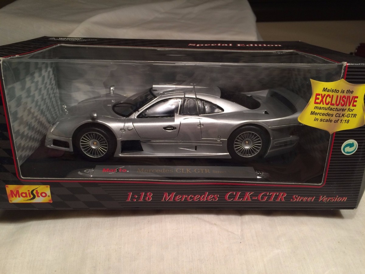 COCHE A ESCALA MERDECES CLK-GTR 1:18 MAISTO| SEGUNDA MANO