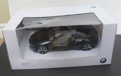 Rastar Officially Licensed BMW i8 Remote Control Car Model 1:14 NEW