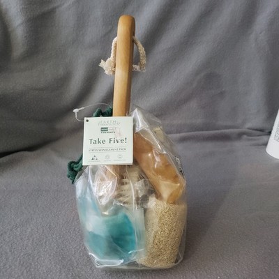 Earth Therapeutics Stress Management Kit Loofah Soap Bumpy Brush Lotion Eye Mask
