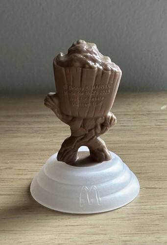 8 Stück Disney 100 McDonald’s Happy Meal Spielzeug Elsa, Tinkerbell, Alice, Groot - Bild 7 von 19