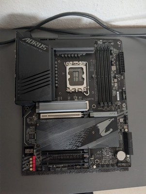 GIGABYTE Z790 AORUS ELITE AX LGA 1700 ATX Intel Mainboard - Top Zustand