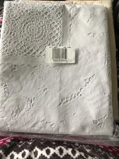 Beatrice Home Fashions Crochet Look Vinyl Lace 60 x 90-Inch Tablecloth 0319