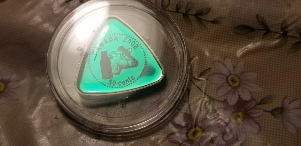 Canada 2008 First Coloured Triangle Silver 50 Cent Coin Milk Delivery RCM Pack. - Image 3 of 4