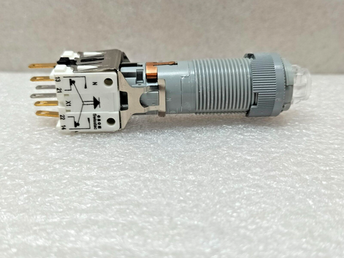 EAO SWISSTAC 202F ILLUMINATED PUSH BUTTON - Picture 3 of 9