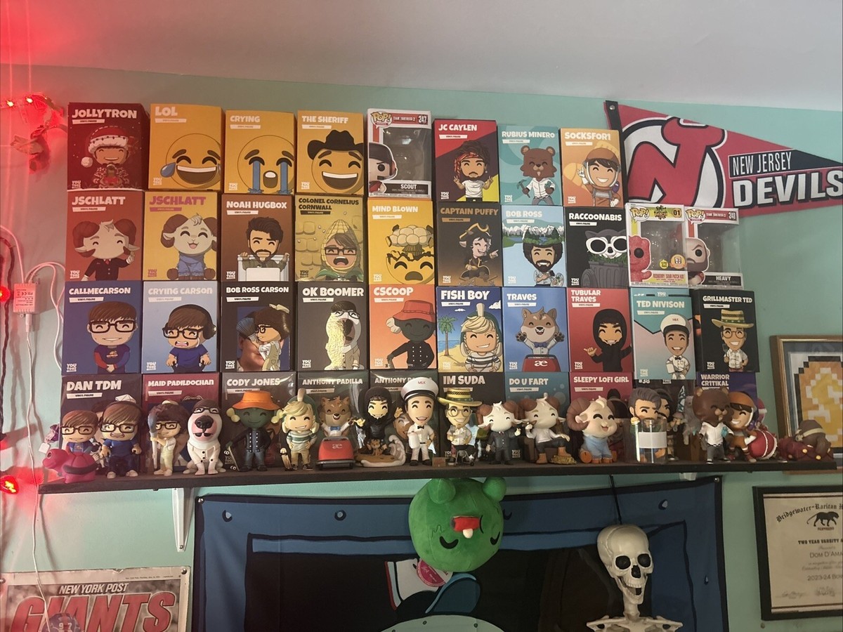 youtooz: LOT OF 95 (read description and look at all youtooz: LOT OF 95 (read description and look at all