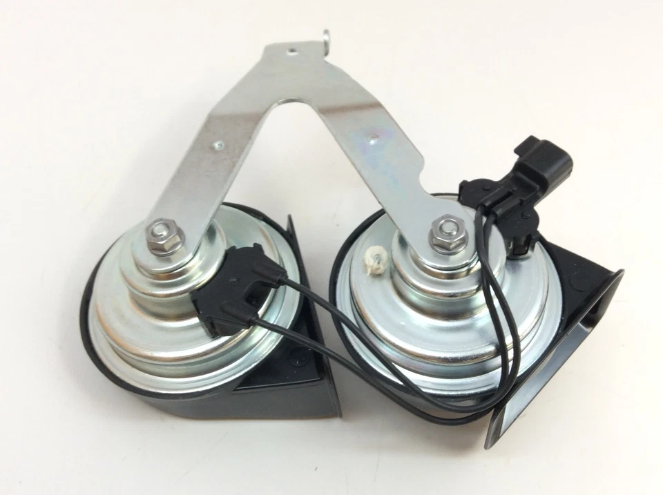 Ford Fiesta 2014-2017 doble alta nota bocina eléctrica con soporte nuevo OEM Foto 3 de 4