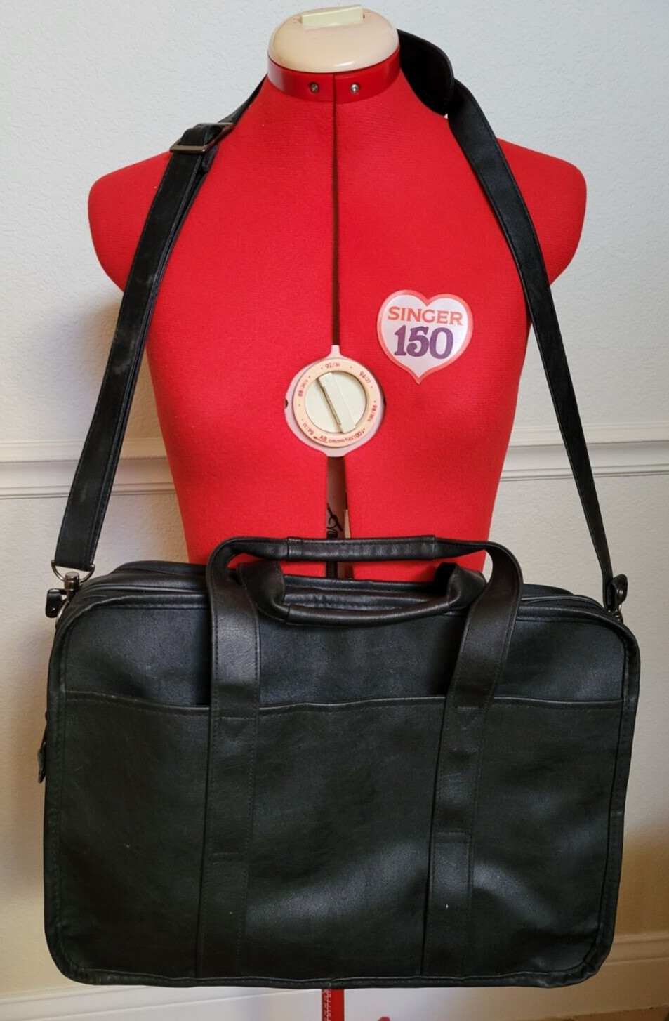 Leed's Black Leather Laptop Crossbody Travel Bag Lots… Gem