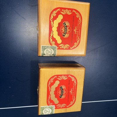 2 (pair) La Finca Natural Color Solid Wood Empty Cigar Boxes.   Very Nice!