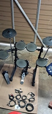 USED Roland TD-6 V-Drum kit. Upgraded Kick/ pedal. 