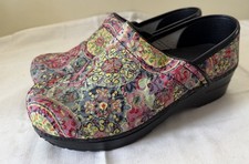 Sanita Floral Tapestry Floral Textile Nurse Clogs Shoes 39/8-8.5 Boho