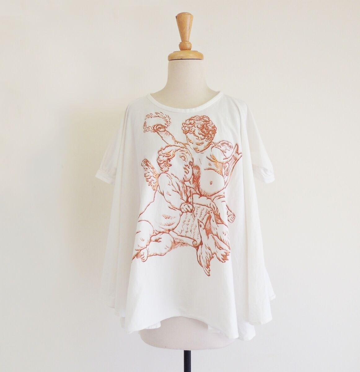 VIVIENNE WESTWOOD 1991 CUT AND SLASH Gold foiled printed VIVIENNE WESTWOOD 1991 CUT AND SLASH Gold foiled printed