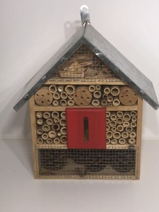 Natural Wooden Insect Hotel Garden Insect House for Ladybugs lacewings