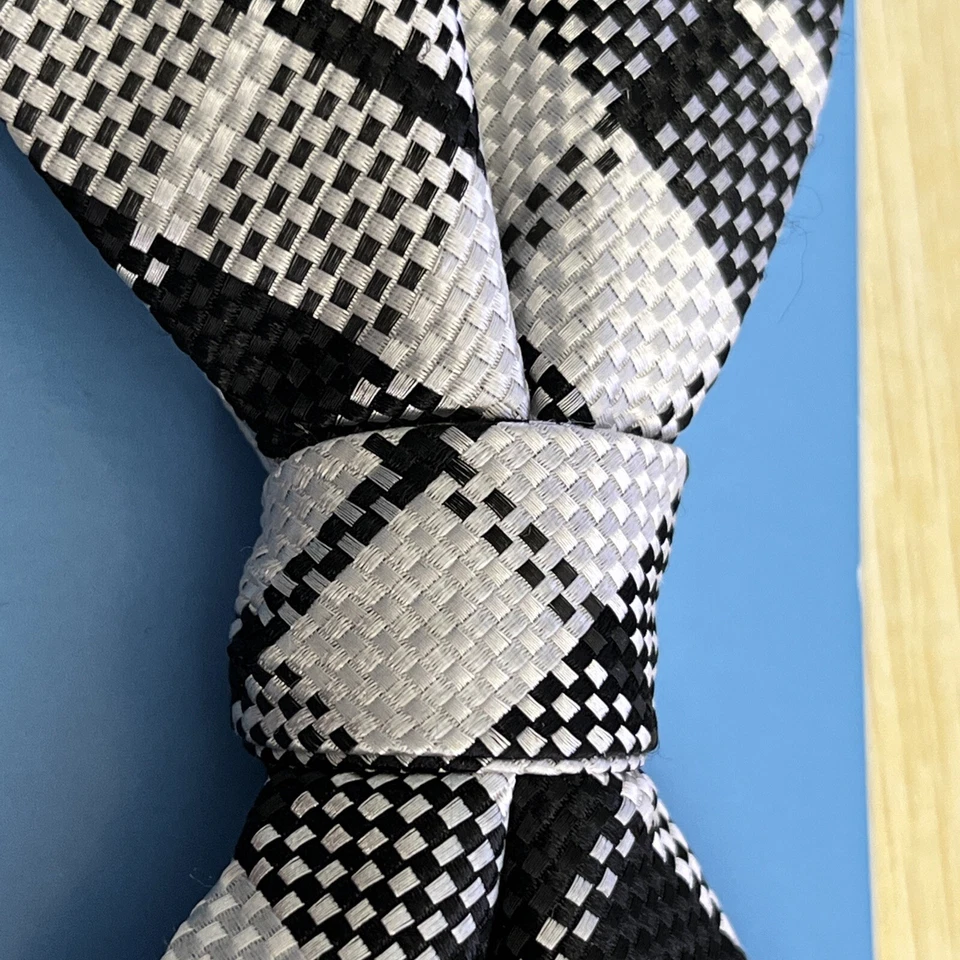 Vestido de fiesta Countess para hombre texturizado a cuadros preatado pajarita años 80 negro blanco Foto 3 de 4