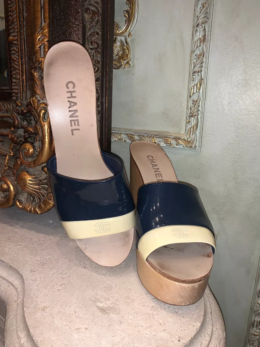 Chanel Navy Blue/White CC Logo Heels Clogs Platform Mules Cork Shoes 38 w/  Box