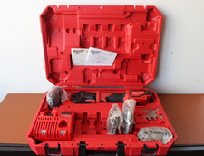 Milwaukee 2674-22 M18 Short Throw Press Tool Kit with (3) Pex Crimp Jaws