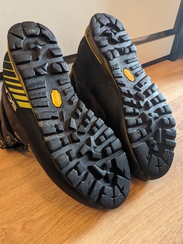 Men's Scarpa Manta Tech GTX UK8 Boots. - Picture 5 of 9