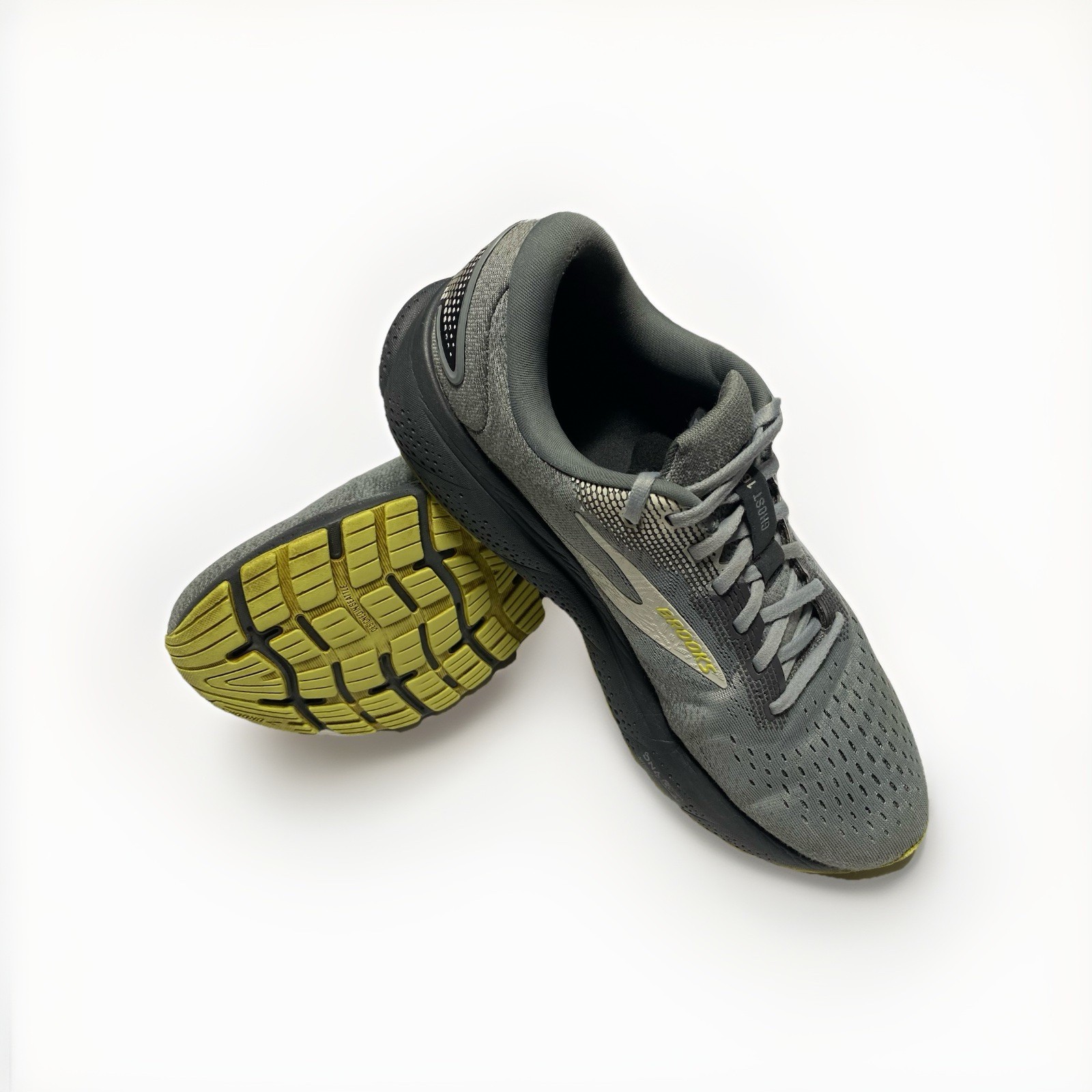 Brooks Ghost 16 Mens Size 10.5 Gray Black Yellow Athletic Running Shoes Sneakers thumbnail 2