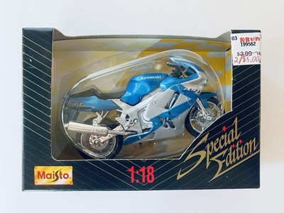 Maisto Special Edition 1996 1/18 Diecast Motorcycle Kawasaki Ninja ZX Blue - NIB