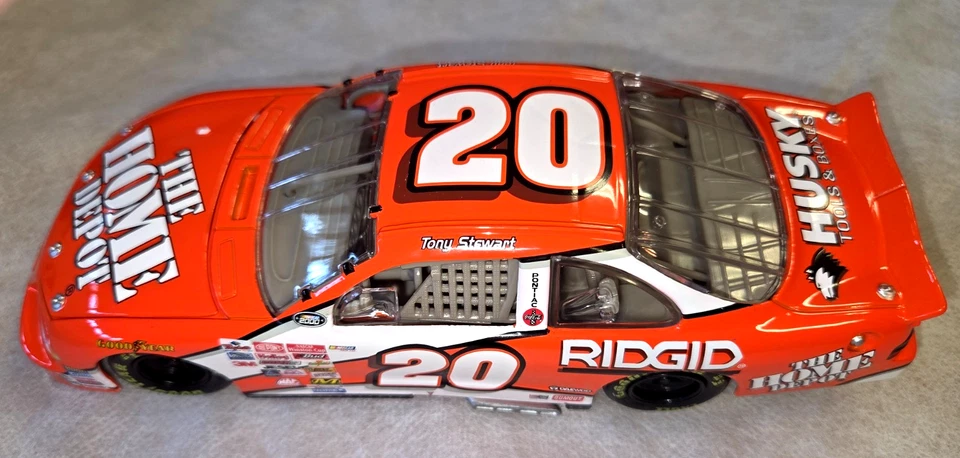 Action Performance Tony Stewart #20 1999 Home Depot Pontiac 1:24 Diecast Car - Image 4 of 4