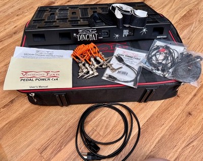 Voodoo Lab Dingbat Medium Pedalboard & Bag w/Pedal Power 4X4 AND Lava Cables