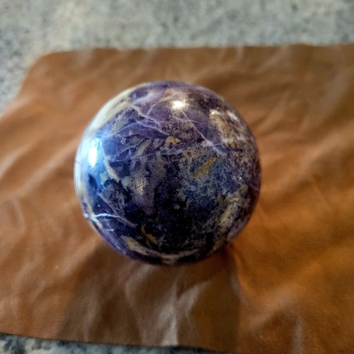 Natural Dreamy Amethyst Sphere 10oz 2inches Beautiful - Picture 3 of 7