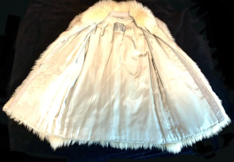 SAGA FOX Plateado Blanco Gris Lujoso Abrigo Chaqueta Mujer’s Talla Mediana Foto 2 de 4