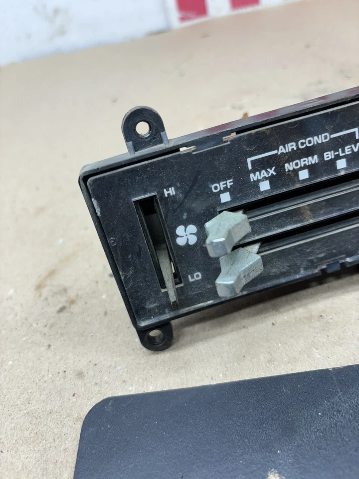 1981 1987 CHEVROLET GMC K10 K5 K20 K30 Heater Heat Ac Air Control Switch Assembl - Image 2 of 4