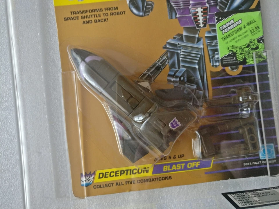 1990 Transformers G1 Europe Decepticon BLAST OFF Jet Hasbro Graded 80 NEW RARE - Image 4 of 4