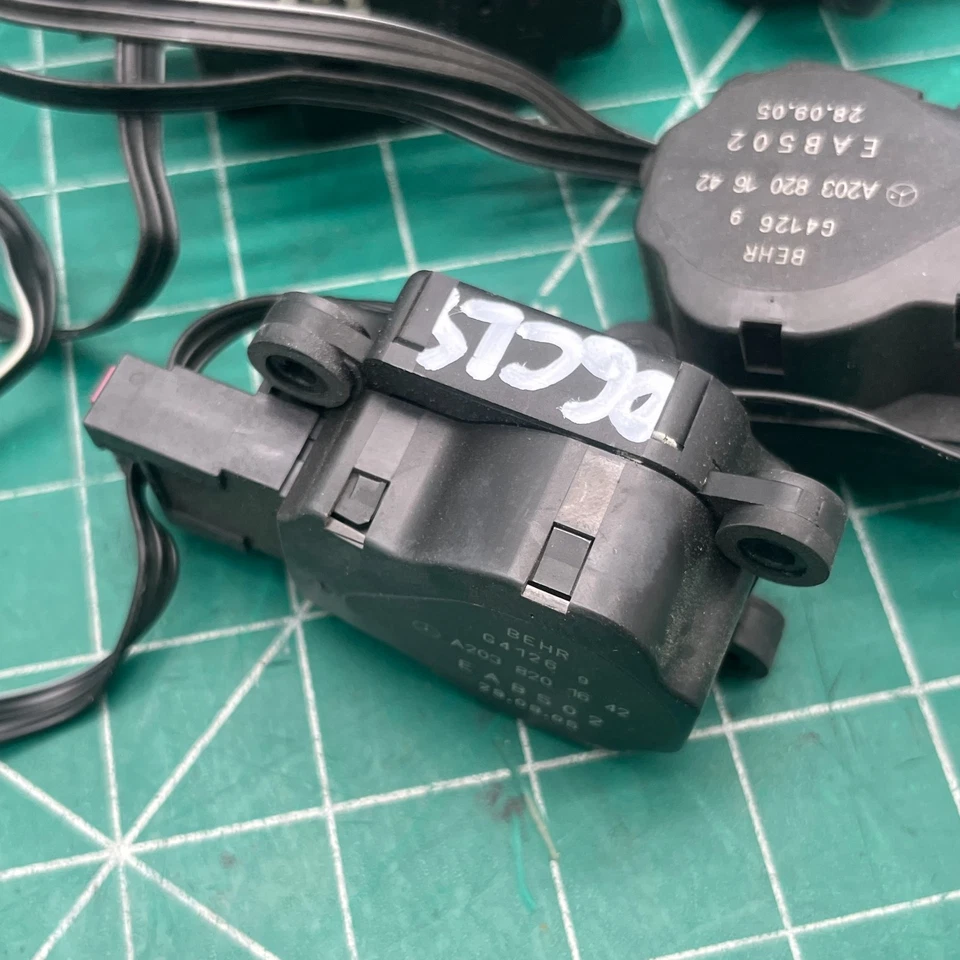 03-11 MERCEDES-BENZ W219 CLS CLASE E AC CALENTADOR SOLAPA PUERTA ACTUADOR MOTOR CONJUNTO OEM Foto 4 de 4