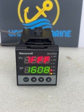 Honeywell DC1010CR-112000-E Digital Temperature Controller