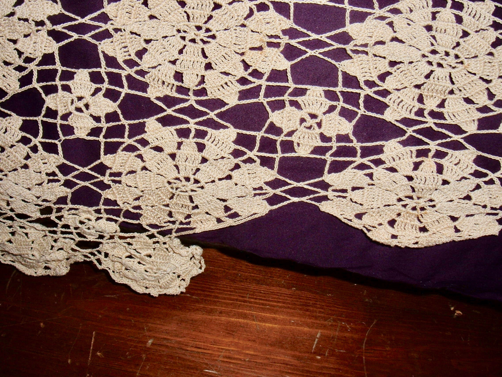 Beautiful Vintage Hand Crocheted Bedspread Queen Anne’s Lace Pattern