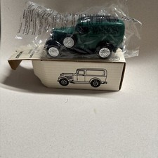 ERTL 1932 FORD WIRELESS PANEL DELIVERY TRUCK BANK IN BOX