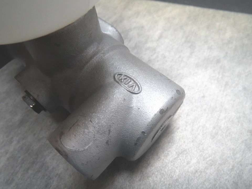 Cilindro maestro de freno para Kia Sportage 1998-2000 A/T con ABS genuino Kia OEM Foto 4 de 4