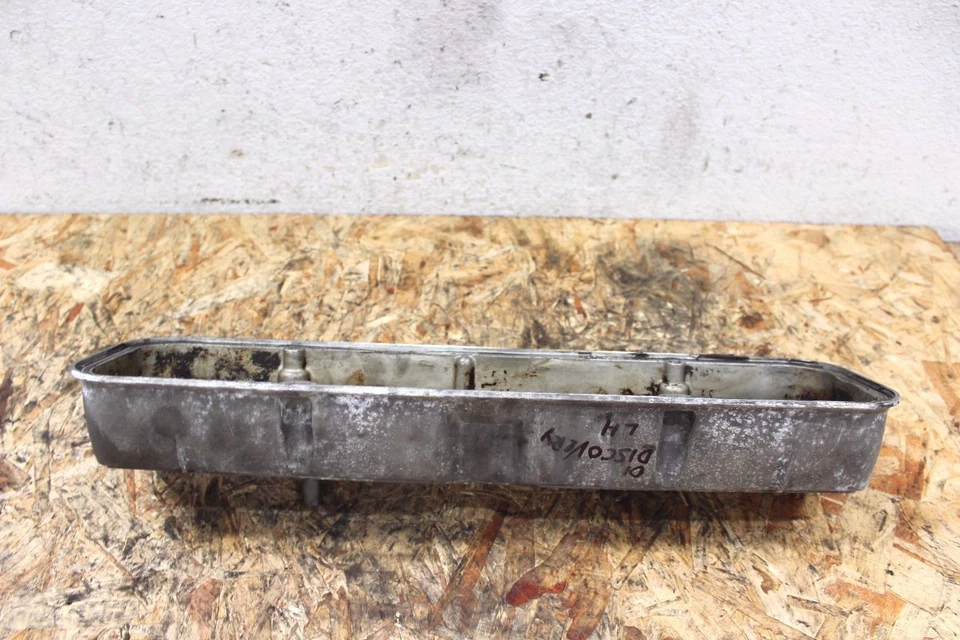 N70435 1999-2002 Land Rover Discovery Head Valve Cover Driver Side OEM - Image 3 of 4