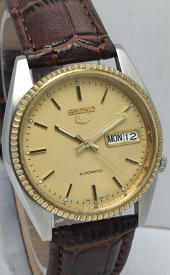 Seiko 5 Automatic 21 Jewels Day/Date Wrist Watch For Men's In Working Condition