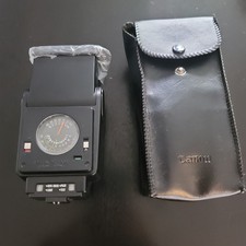 Canon Speedlite 199A Flash w/ Diffuser Panel ...