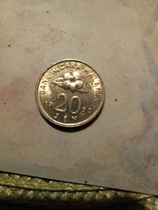 1993 Malaysia 20 Sen World Coin - KM# 52 (PREOWN)
