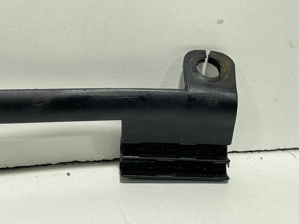 97-99 Jeep TJ Wrangler 2.5 Ignition Cable Separator 53006579 OEM CC 3U - Image 4 of 4