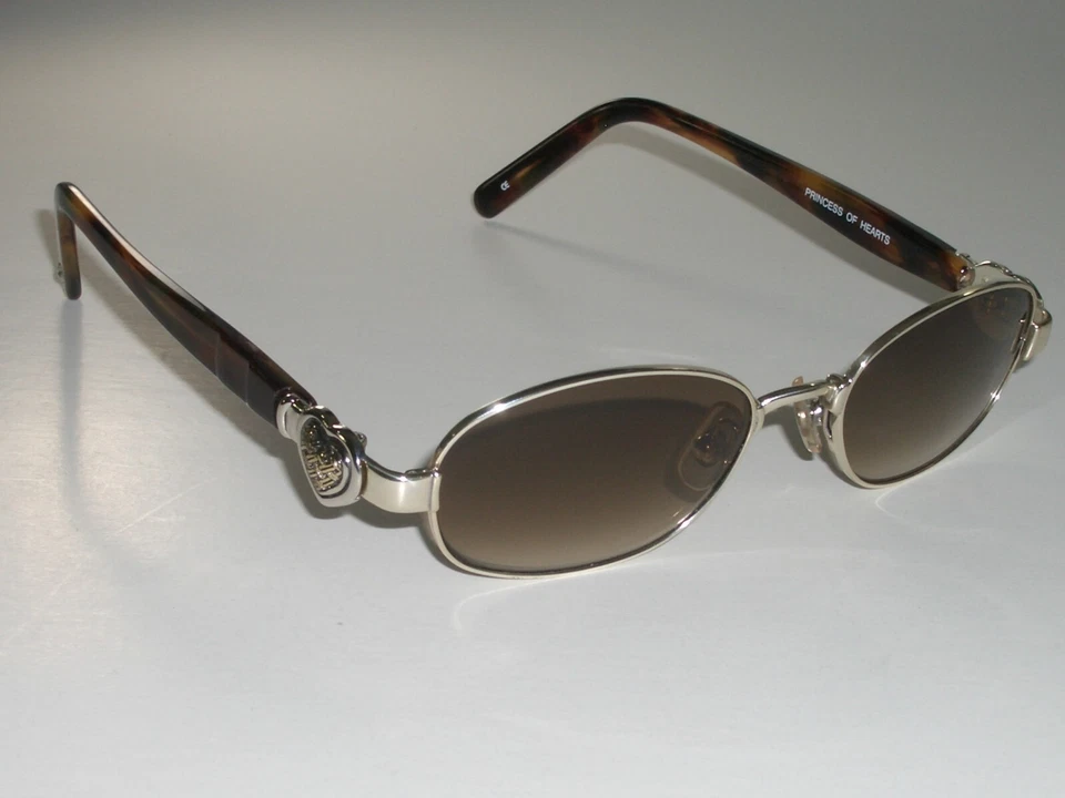 GAFAS DE SOL DAMAS BRIGHTON HECHAS A MANO PRINCESA DE CORAZONES METAL PLATEADO OVALADAS NrMINT Foto 3 de 4