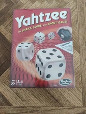 "Yahtzee" Classic Hasbro Dice Board NEW AND SEALED!