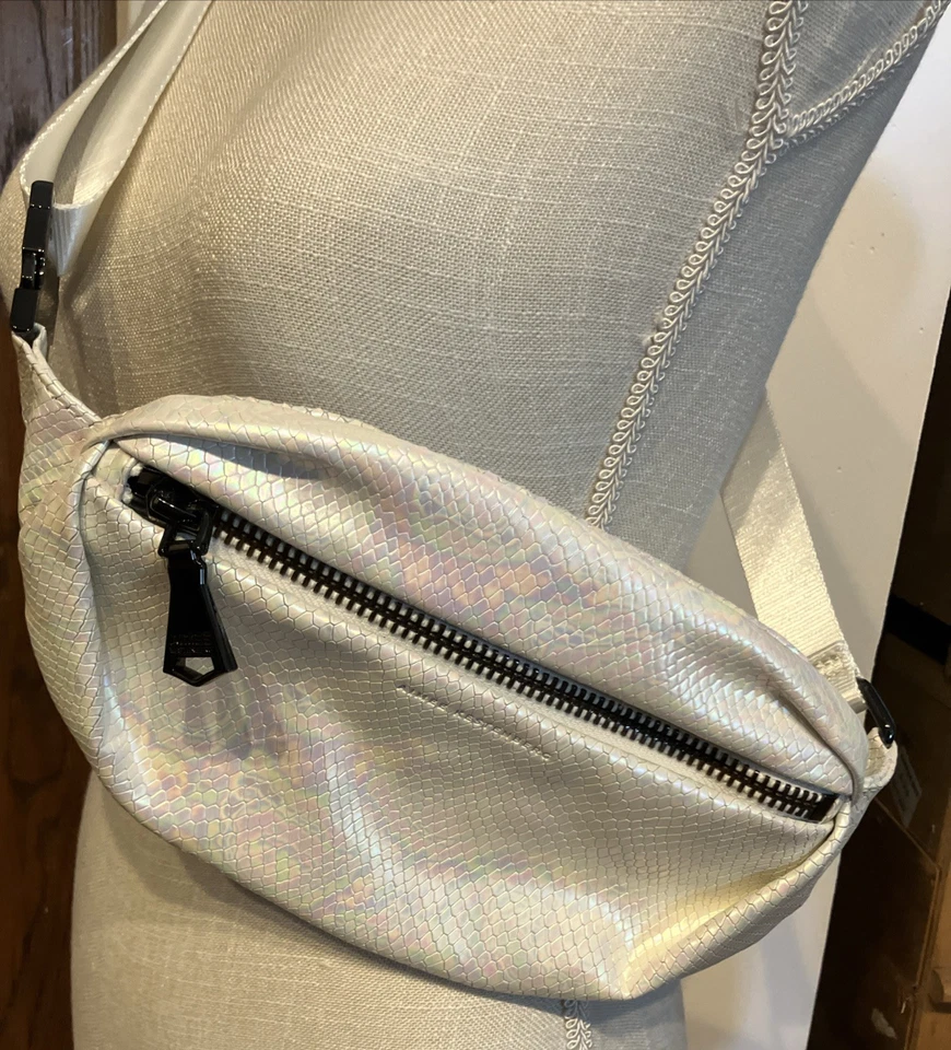 Bolso Cinturón Aimee Kestenberg Cuero Convertible Milán Blanco Holograma Textura Serpiente Foto 2 de 4