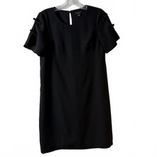 Ann Taylor Little Black Dress Short Sleeve/ Bows Peep hole button closure SZ 2P