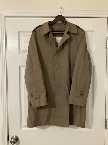 Vintage London Fog Maincoat Trench Coat Beige Men’s 40R Zip Lining - product listing photo