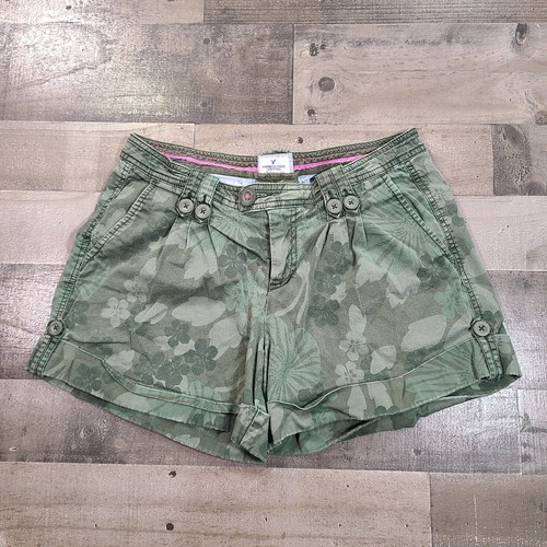 Mid-Rise Floral Camo Cuffed Zip Closure 